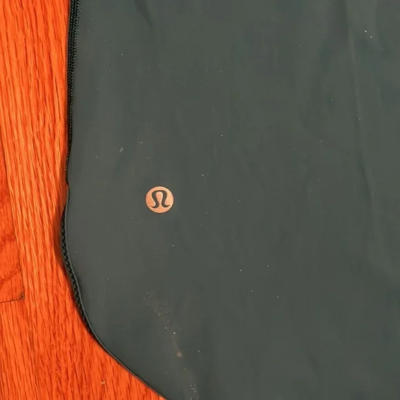 Sz 8 Lululemon tank - Picture 5 of 7